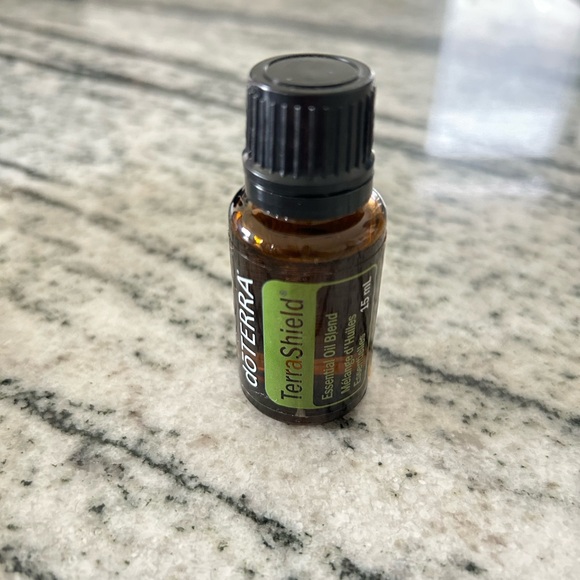 Doterra TerraShield Essential Oil - Picture 1 of 1